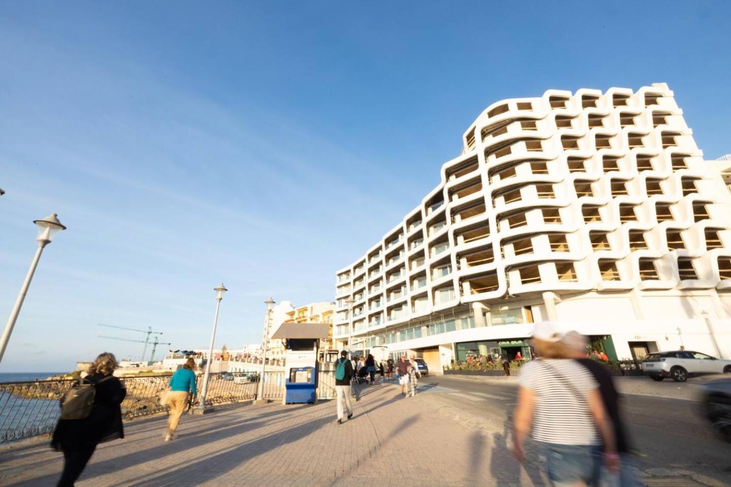 Ivory Suite Seafront With Views!- Fl 15 By Homely St. Paul's Bay Exterior foto