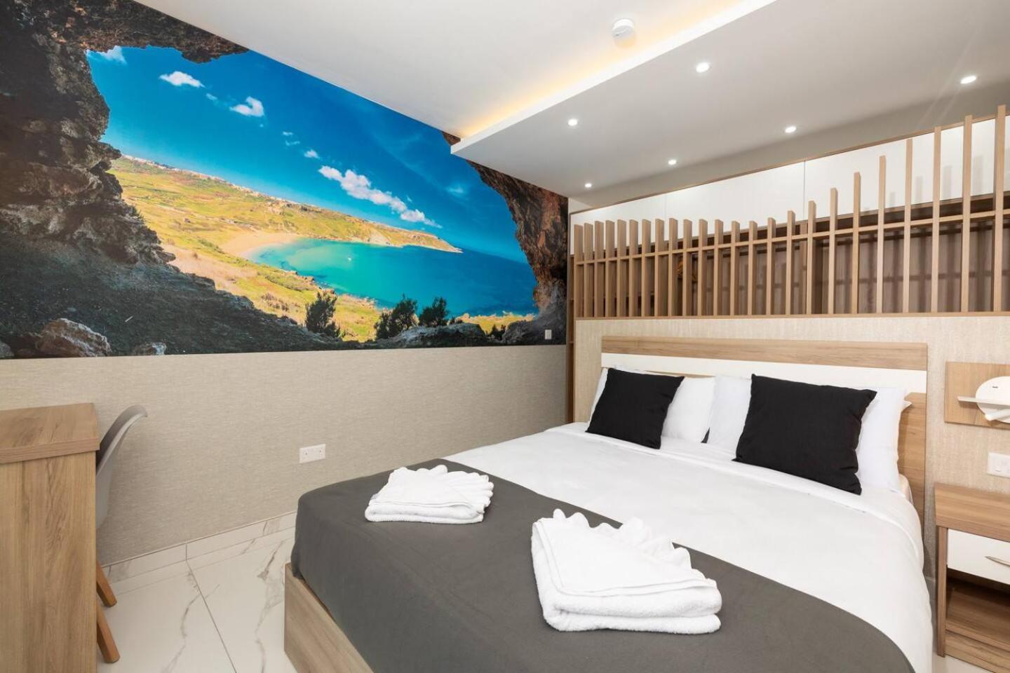 Ivory Suite Seafront With Views!- Fl 15 By Homely St. Paul's Bay Exterior foto